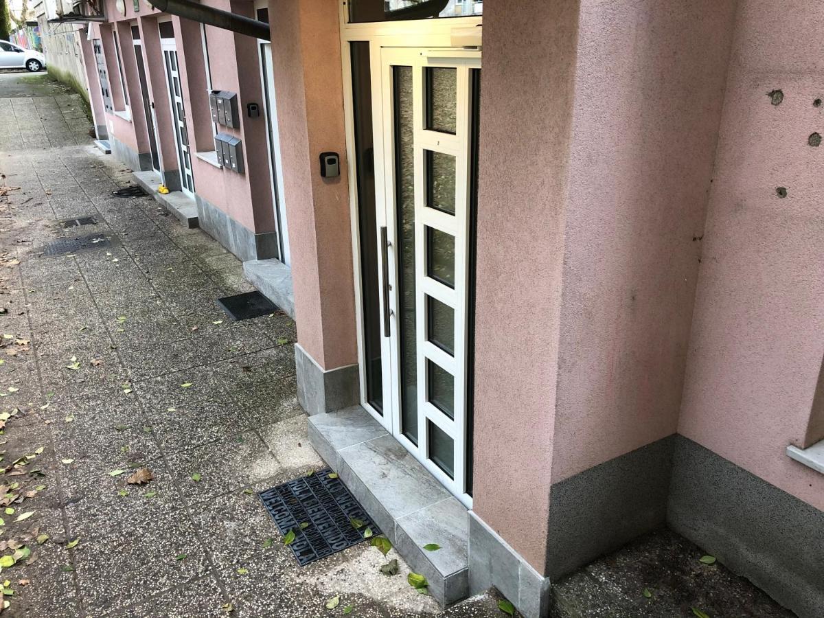 Modern Center Studio Under The Castle II Free Parking Apartment Ljubljana Ngoại thất bức ảnh